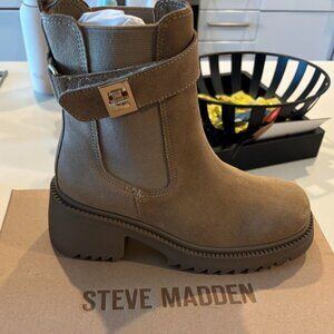 Steve Madden Tan Boots
